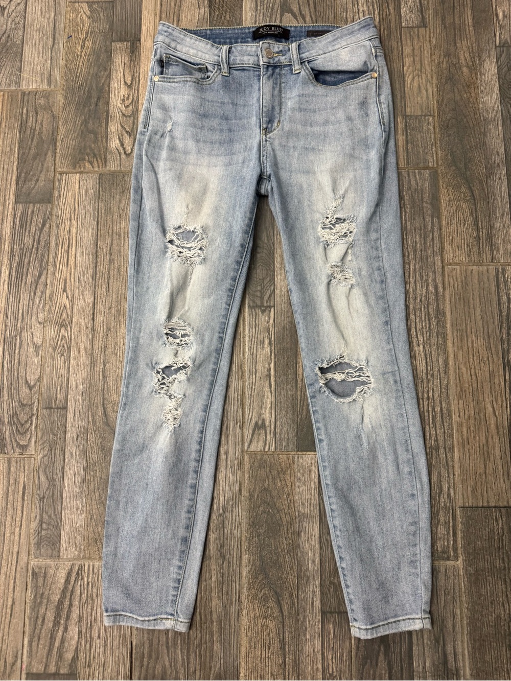 Judy Blue Skinny Fit distressed Jeans - size 9/29